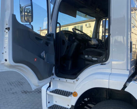 Белый Мерседес Аксор, объемом двигателя 6.37 л и пробегом 250 тыс. км за 77000 $, фото 2 на Automoto.ua