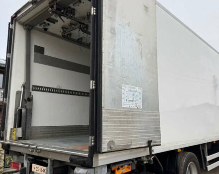 Белый Мерседес Аксор, объемом двигателя 6.4 л и пробегом 269 тыс. км за 42500 $, фото 2 на Automoto.ua