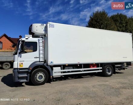 Білий Мерседес Аксор, об'ємом двигуна 6.4 л та пробігом 390 тис. км за 46500 $, фото 56 на Automoto.ua