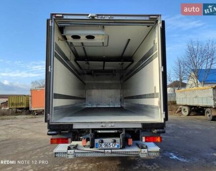 Белый Мерседес Аксор, объемом двигателя 6.4 л и пробегом 390 тыс. км за 45900 $, фото 10 на Automoto.ua