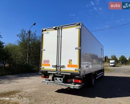 Білий Мерседес Аксор, об'ємом двигуна 6.4 л та пробігом 390 тис. км за 46500 $, фото 3 на Automoto.ua