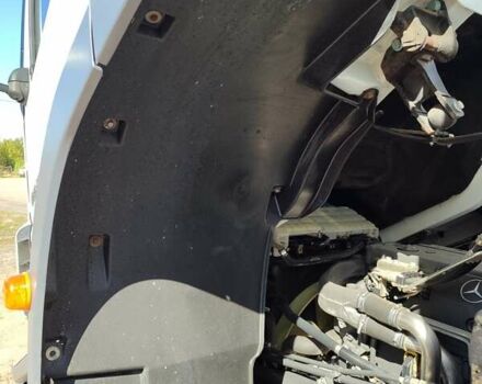 Білий Мерседес Аксор, об'ємом двигуна 6.4 л та пробігом 390 тис. км за 46500 $, фото 42 на Automoto.ua