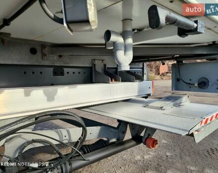 Белый Мерседес Аксор, объемом двигателя 6.4 л и пробегом 390 тыс. км за 45900 $, фото 21 на Automoto.ua