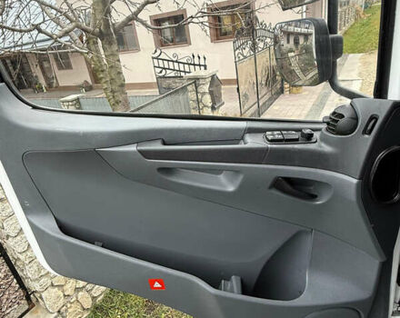 Белый Мерседес Аксор, объемом двигателя 6.4 л и пробегом 269 тыс. км за 42500 $, фото 14 на Automoto.ua