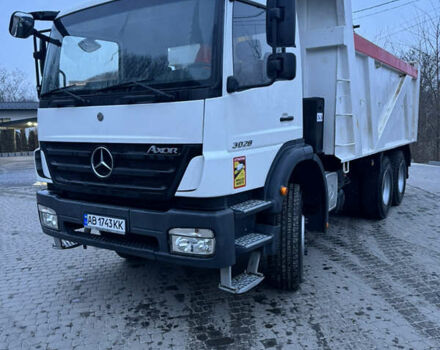 Белый Мерседес Аксор, объемом двигателя 6.37 л и пробегом 496 тыс. км за 43500 $, фото 2 на Automoto.ua