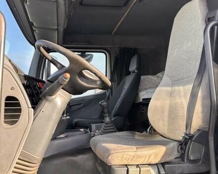 Белый Мерседес Аксор, объемом двигателя 12 л и пробегом 363 тыс. км за 35750 $, фото 11 на Automoto.ua