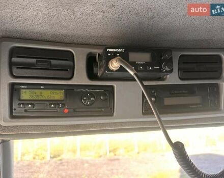 Белый Мерседес Аксор, объемом двигателя 12 л и пробегом 363 тыс. км за 35750 $, фото 13 на Automoto.ua