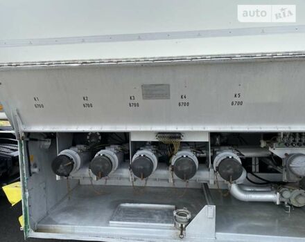 Белый Мерседес Аксор, объемом двигателя 12 л и пробегом 703 тыс. км за 59200 $, фото 93 на Automoto.ua