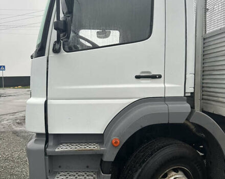 Белый Мерседес Аксор, объемом двигателя 6.37 л и пробегом 350 тыс. км за 38700 $, фото 6 на Automoto.ua