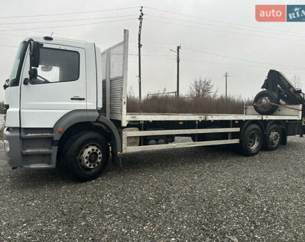 Белый Мерседес Аксор, объемом двигателя 6.37 л и пробегом 350 тыс. км за 38700 $, фото 4 на Automoto.ua