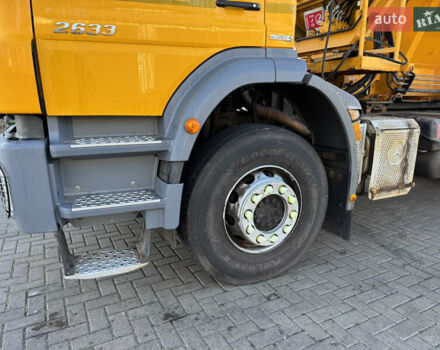 Желтый Мерседес Аксор, объемом двигателя 7.2 л и пробегом 65 тыс. км за 38000 $, фото 10 на Automoto.ua