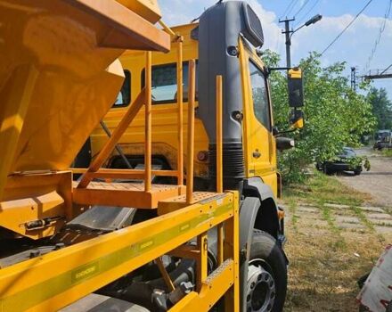 Жовтий Мерседес Аксор, об'ємом двигуна 7.2 л та пробігом 13 тис. км за 45000 $, фото 5 на Automoto.ua