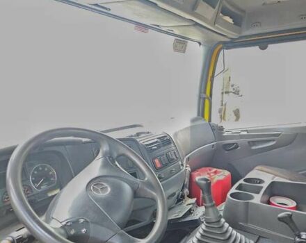Жовтий Мерседес Аксор, об'ємом двигуна 7.2 л та пробігом 13 тис. км за 45000 $, фото 11 на Automoto.ua