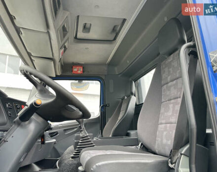 Синий Мерседес Аксор, объемом двигателя 6.35 л и пробегом 426 тыс. км за 29900 $, фото 5 на Automoto.ua