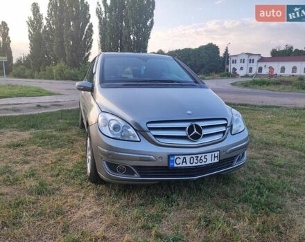 Сірий Мерседес Б 200, об'ємом двигуна 2 л та пробігом 160 тис. км за 7300 $, фото 1 на Automoto.ua