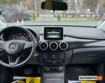 Черный Мерседес Б 250, объемом двигателя 28 л и пробегом 123 тыс. км за 10500 $, фото 12 на Automoto.ua