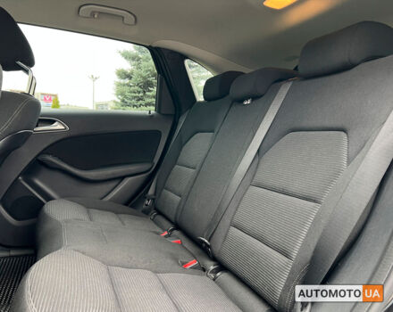 Черный Мерседес Б 250, объемом двигателя 28 л и пробегом 123 тыс. км за 10500 $, фото 11 на Automoto.ua