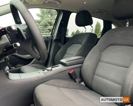 Черный Мерседес Б 250, объемом двигателя 28 л и пробегом 123 тыс. км за 10500 $, фото 15 на Automoto.ua