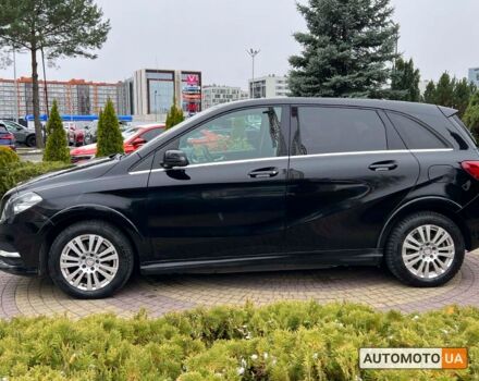 Черный Мерседес Б 250, объемом двигателя 28 л и пробегом 123 тыс. км за 10500 $, фото 3 на Automoto.ua