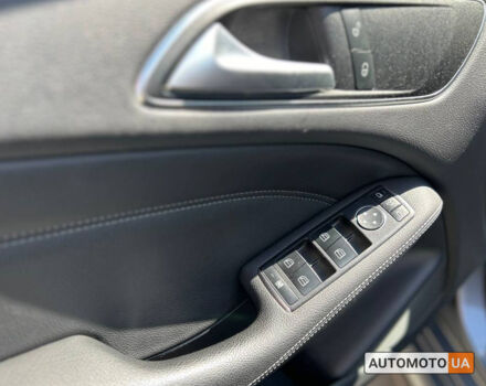 Серый Мерседес Б 250, объемом двигателя 31 л и пробегом 108 тыс. км за 14100 $, фото 9 на Automoto.ua