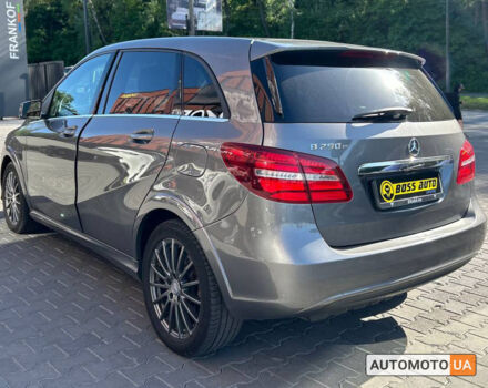 Мерседес Б 250 2016 в Черновцах на Automoto.ua Серый Мерседес Б 250, объемом двигателя 32 л и пробегом 132 тыс. км за 12000 $, фото 3 на Automoto.ua