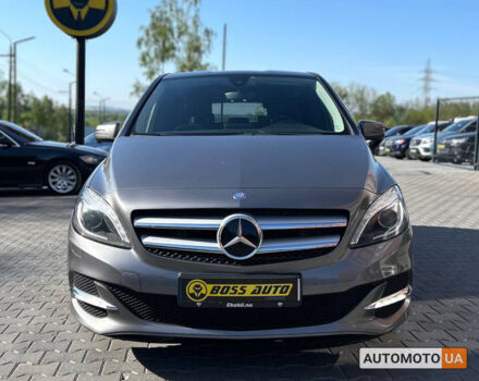 Мерседес Б 250 2016 в Черновцах на Automoto.ua Серый Мерседес Б 250, объемом двигателя 32 л и пробегом 132 тыс. км за 12000 $, фото 1 на Automoto.ua