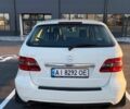Білий Мерседес Б-клас, об'ємом двигуна 2 л та пробігом 248 тис. км за 7500 $, фото 5 на Automoto.ua