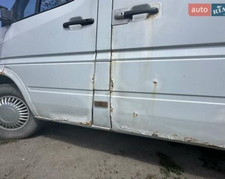 Білий Мерседес Б-клас, об'ємом двигуна 2.2 л та пробігом 280 тис. км за 5800 $, фото 5 на Automoto.ua