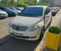 Білий Мерседес Б-клас, об'ємом двигуна 2 л та пробігом 233 тис. км за 7827 $, фото 1 на Automoto.ua