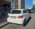 Білий Мерседес Б-клас, об'ємом двигуна 2 л та пробігом 233 тис. км за 7827 $, фото 2 на Automoto.ua