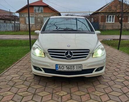 Белый Мерседес Б-класс, объемом двигателя 1.7 л и пробегом 177 тыс. км за 6800 $, фото 4 на Automoto.ua