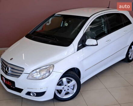 Белый Мерседес Б-класс, объемом двигателя 2 л и пробегом 170 тыс. км за 6900 $, фото 8 на Automoto.ua