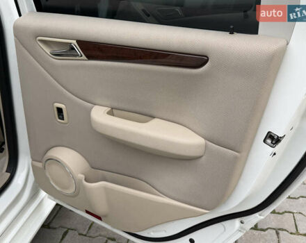 Белый Мерседес Б-класс, объемом двигателя 1.7 л и пробегом 98 тыс. км за 7500 $, фото 43 на Automoto.ua