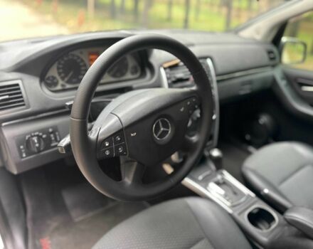 Белый Мерседес Б-класс, объемом двигателя 2 л и пробегом 254 тыс. км за 6990 $, фото 18 на Automoto.ua