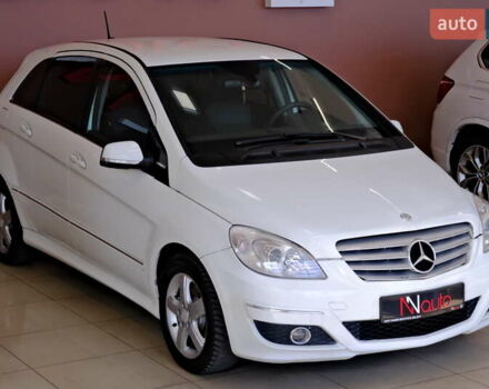 Белый Мерседес Б-класс, объемом двигателя 2 л и пробегом 170 тыс. км за 6900 $, фото 3 на Automoto.ua
