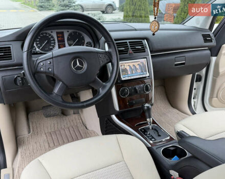 Белый Мерседес Б-класс, объемом двигателя 1.7 л и пробегом 98 тыс. км за 7500 $, фото 52 на Automoto.ua