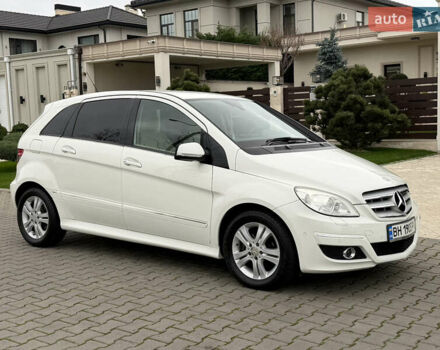 Белый Мерседес Б-класс, объемом двигателя 1.7 л и пробегом 98 тыс. км за 7500 $, фото 15 на Automoto.ua