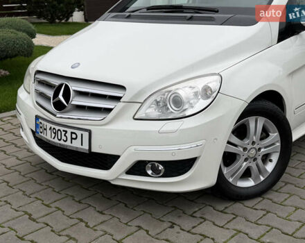 Белый Мерседес Б-класс, объемом двигателя 1.7 л и пробегом 98 тыс. км за 7500 $, фото 22 на Automoto.ua