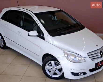 Белый Мерседес Б-класс, объемом двигателя 2 л и пробегом 170 тыс. км за 6900 $, фото 5 на Automoto.ua