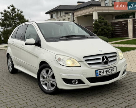 Белый Мерседес Б-класс, объемом двигателя 1.7 л и пробегом 98 тыс. км за 7500 $, фото 4 на Automoto.ua