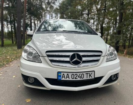 Белый Мерседес Б-класс, объемом двигателя 2 л и пробегом 254 тыс. км за 6990 $, фото 2 на Automoto.ua