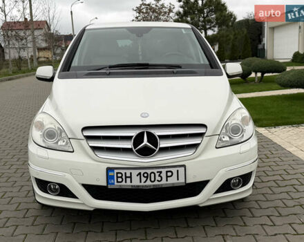 Белый Мерседес Б-класс, объемом двигателя 1.7 л и пробегом 98 тыс. км за 7500 $, фото 12 на Automoto.ua