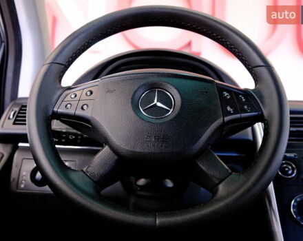 Белый Мерседес Б-класс, объемом двигателя 2 л и пробегом 170 тыс. км за 6900 $, фото 42 на Automoto.ua