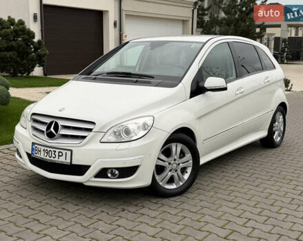 Белый Мерседес Б-класс, объемом двигателя 1.7 л и пробегом 98 тыс. км за 7500 $, фото 21 на Automoto.ua
