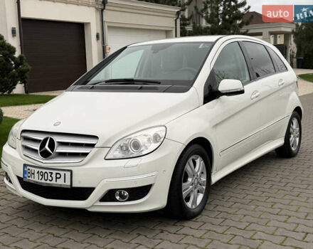 Белый Мерседес Б-класс, объемом двигателя 1.7 л и пробегом 98 тыс. км за 7500 $, фото 27 на Automoto.ua