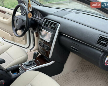 Белый Мерседес Б-класс, объемом двигателя 1.7 л и пробегом 98 тыс. км за 7500 $, фото 38 на Automoto.ua