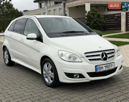 Белый Мерседес Б-класс, объемом двигателя 1.7 л и пробегом 98 тыс. км за 7500 $, фото 13 на Automoto.ua