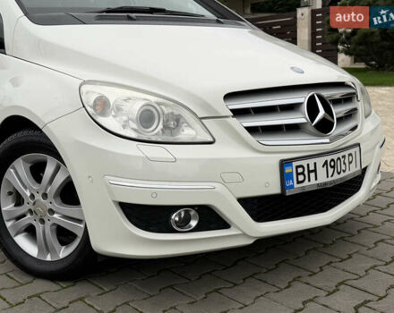Белый Мерседес Б-класс, объемом двигателя 1.7 л и пробегом 98 тыс. км за 7500 $, фото 3 на Automoto.ua