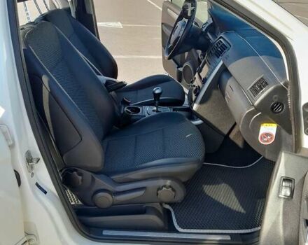 Білий Мерседес Б-клас, об'ємом двигуна 1.7 л та пробігом 139 тис. км за 7800 $, фото 18 на Automoto.ua