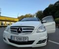 Білий Мерседес Б-клас, об'ємом двигуна 2 л та пробігом 200 тис. км за 7500 $, фото 1 на Automoto.ua